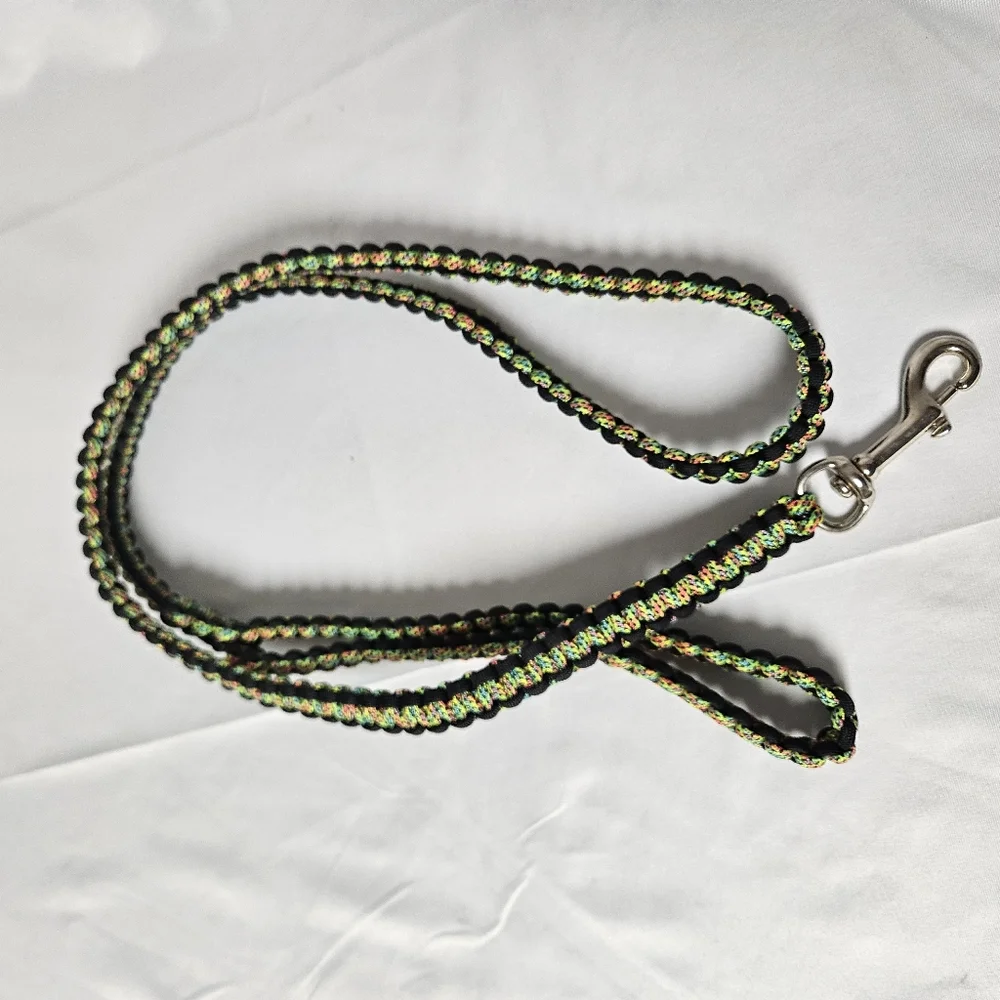 Handmade 550 Paracord Braided Dog Leash with Metal Clip